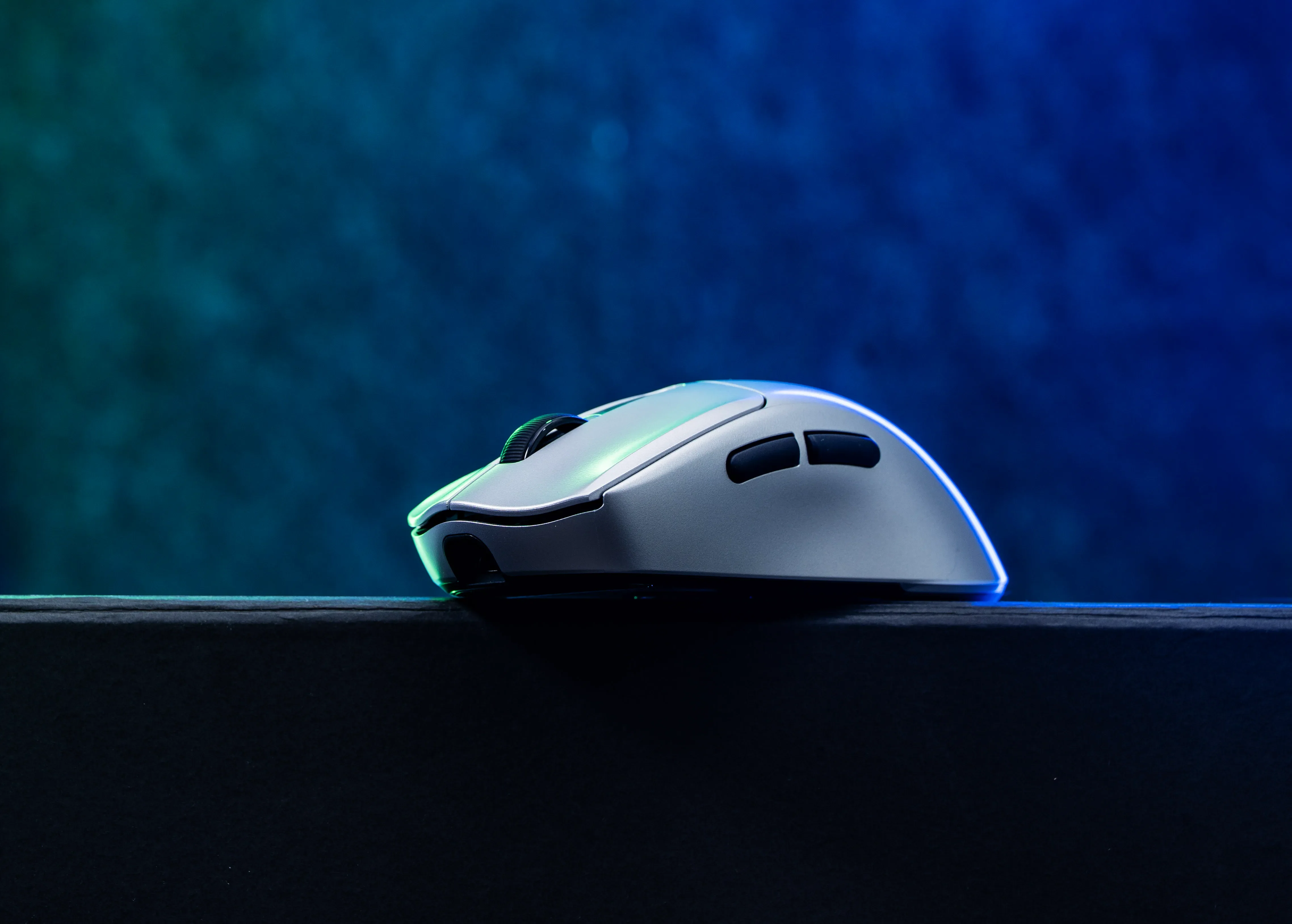 Ratón inalámbrico ultraligero gaming EPOMAKER Nex Pro de 65 g con sensor óptico PAW3950