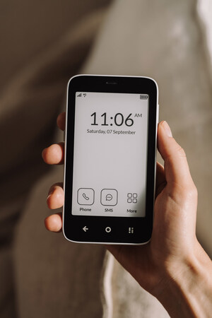 Teléfonos dumbphones y móviles sencillos sin conexión a Internet para desconexión digital