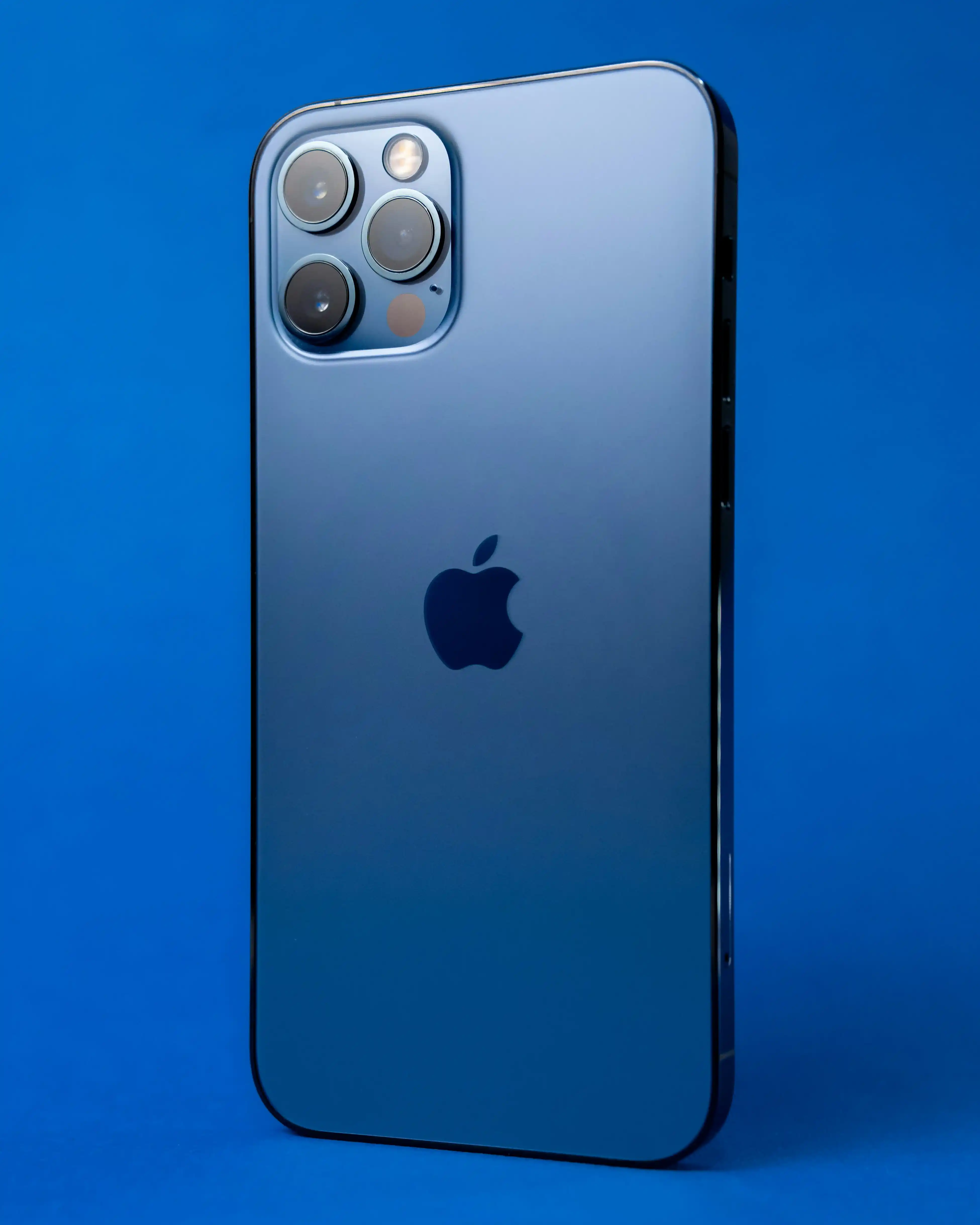 iPhone 17 Pro con módulo de cámara visible
